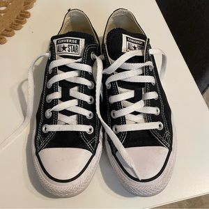 Black converse all stars